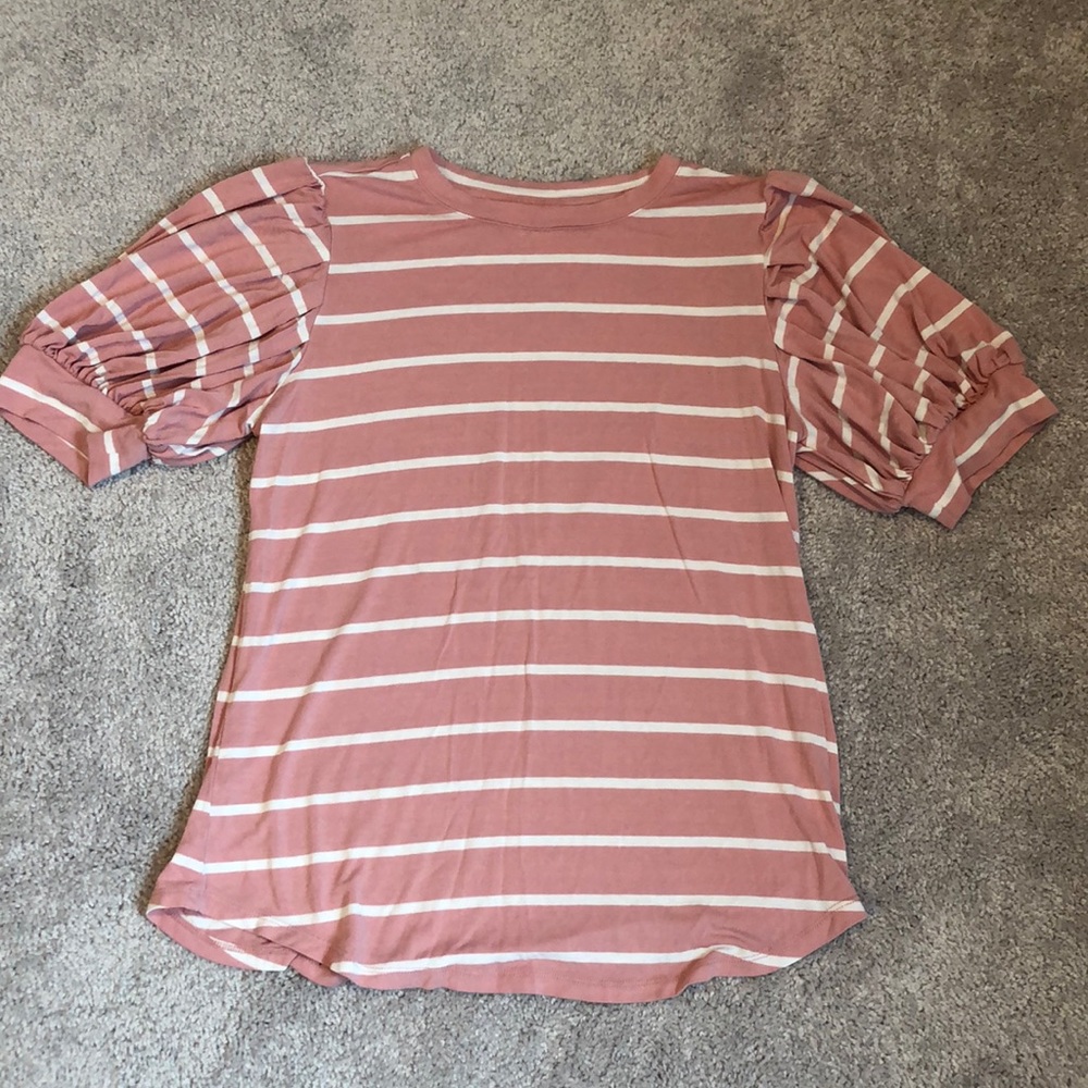 Puff Sleeved pink blouse